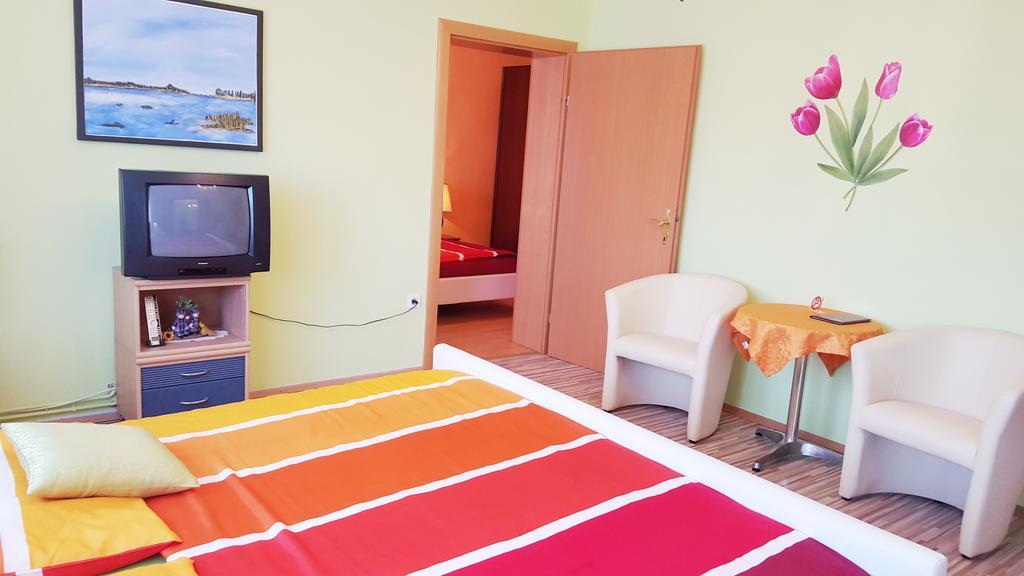 Gaestezimmer Wurm Mönchhof Pokoj fotografie
