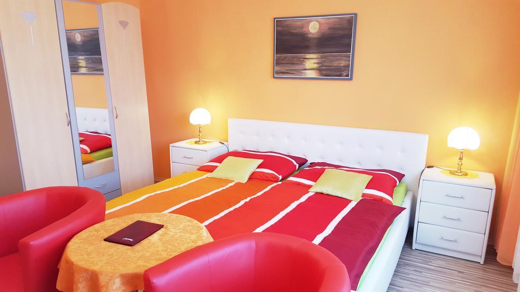 Gaestezimmer Wurm Mönchhof Pokoj fotografie