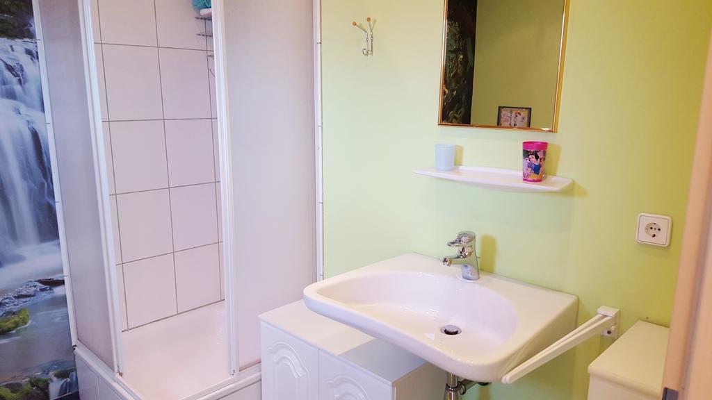 Gaestezimmer Wurm Mönchhof Pokoj fotografie